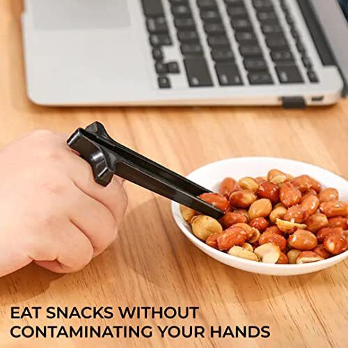 Finger Chopsticks Snack Grabber